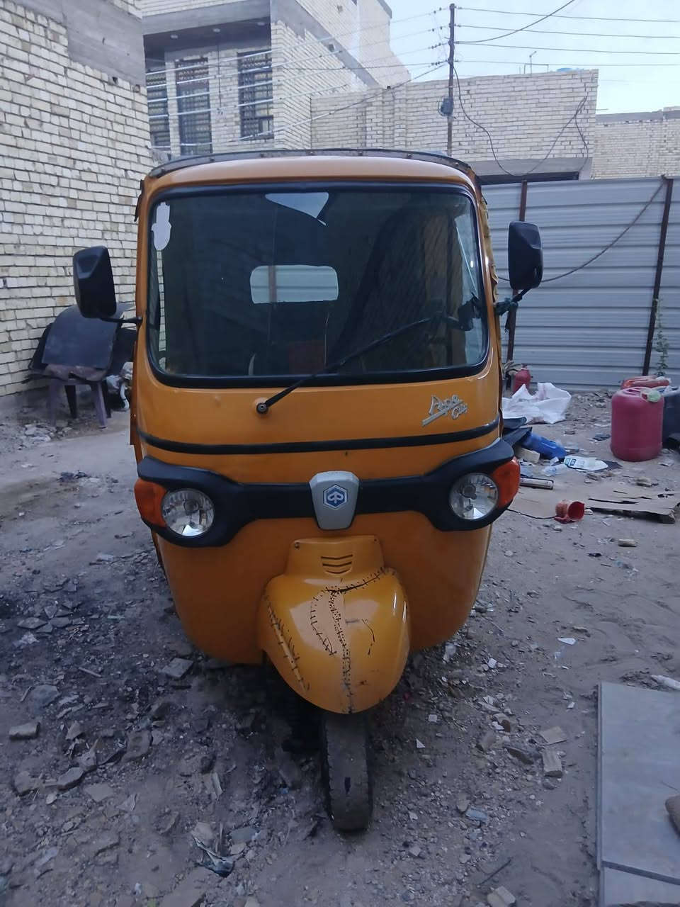 السلام عليكم تكتك بياجرو 2019نضيفه مكفولة من صبغ والضربه مكينه وكير نضيف اوراق سبعه، السعر واحد وستمية وبيهه مجال قليل، ***********
