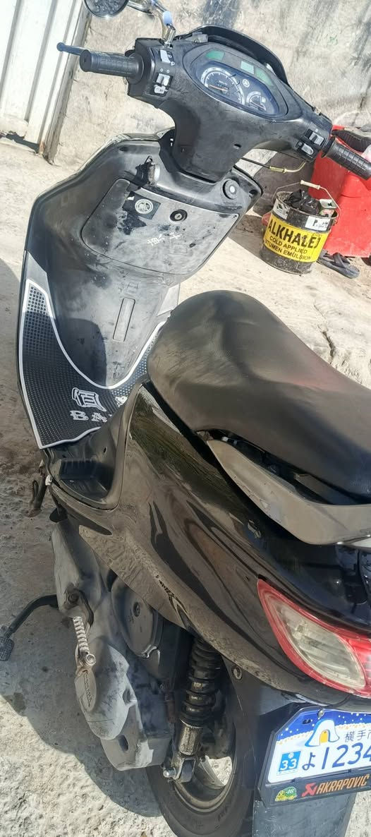 دراجه فراشه حاويه محرك ما مفتوح كهربائيات كله شغال مكان نجف السعر 475اوبيه مجال ***********
