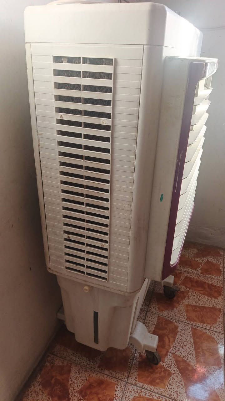 مبرده نايلون نظيفه بيها شيء بسيط سعر 100 وبيها مجال الشرايه يراسل خاص شغاله كل شي ما بيهاشيء بسيط احنا موخرين الكرتون مالتها مشكلي لها ليف مالت حديد بارده الله شاهد كلش احسن من الكرتون


**إذا كنت صاحب هذا الإعلان وتريد حذفه لأي سبب، رجاءا أرسل رسالة إلى الدعم الفني**