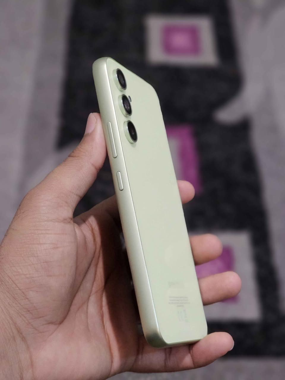 موبايل كلكسي A54 5G  شرق اوسط دبل شريحه عربي ذاكرته 128 والعشوائيه 16 
معالج Samsung Exynos 1380
 ببجي 60 فريم فول سلاسة 
يدعم الشحن 25W واط  كامل ملحقات عدا الكارتون 
نظيف كلش ومكفول من كلشي

سعر خاص 
 مكاني نجف رقمي *********** النجف, العراق
