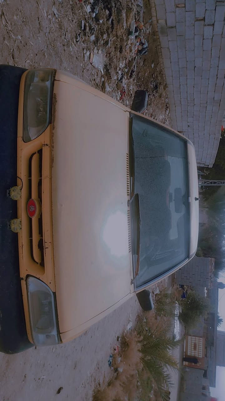 سلام عليكم سايبه للبيع مديل 2011 سنويه ضايعه اتصال علة رقم  ***********
