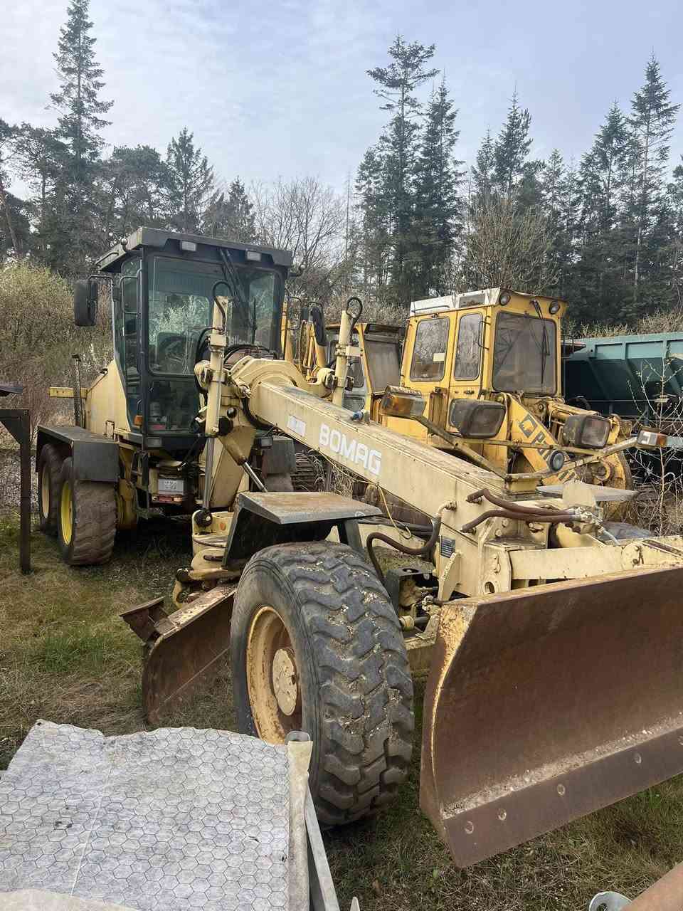 .. السلام عليكم ..اللهم صَلِ على محمد وآل محمد.. 💐
.. كريدر بوماك …. حجم BG 160 …. موديل 2000 ….  مشتغل 4,200 ￼ساعة 🕰️ …. وارد أوروبا ….🇪🇺 …. 
🌷معرض (( يوسف شاحنات أوروبا )) .... العراق .... بغداد .... 
جرف النداف قرب الشركة العامة للسيارات 🌷.... للأستفسار الاتصال او الواتس اب ....بالأرقام
(( 009647827373586 )) 🔸
         يوسف _ العراق
               (( 00491631797848 ))🔹
                 ابو يوسف _ ألمانيا
.... نرجو الأنتباه .... أوقات الأتصال من .... الساعة 9 صباحآ حتى 10 مساءآ


**إذا كنت صاحب هذا الإعلان وتريد حذفه لأي سبب، رجاءا أرسل رسالة إلى الدعم الفني**