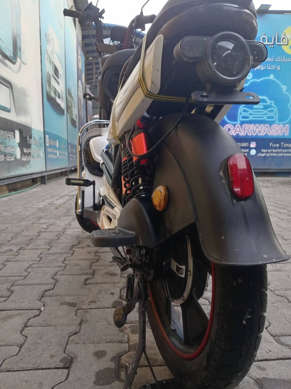 دراجه شحن للبيع ماعرف نوعيتهه -موديل2025 دراجه احله من الصوره سعرها450 وبيهه مجال واذا اكو مراوس وقرق ميخالف حسب القناعه مكان بياع تقاطع درويش استفسار ***********
