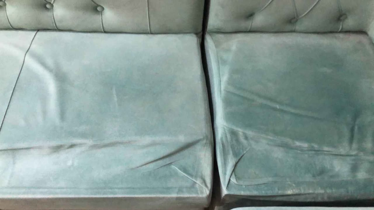 قنفه زاويه ٧ مقاعد
لون تركوازي 
أرجل بيجيه 
 ملاحظة للشفافية:
• رجل وحدة مكسورة، وموضح امامكم بالصوره  وموجود بديل إلها بأي معمل قنفات بسعر تقريبًا ٤ آلاف او ٣ الاف
• الأُسفنج نازل بمنطقه قليله تقريبا ٤ اصابع ، ويرجع يترتب بسهولة همين بمعمل قنفات
 السعر: ٨٥ ألف
 قابل للتفاوض البسيط
لايوجد توصيل 
مكاني النجف الاشرف ملحق الروان 
للاستفسار واتساب    او ماسنجر فقط
*********** النجف, العراق
