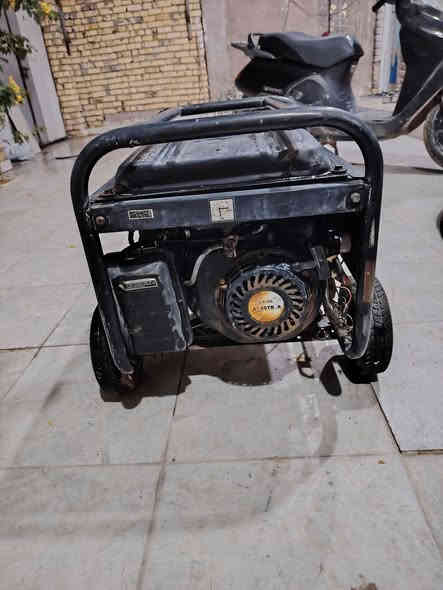 مكلف بالنشر مولد 12مبير نظيف جدآ السعر خاص ***********
خاجية شارع اربعبن
