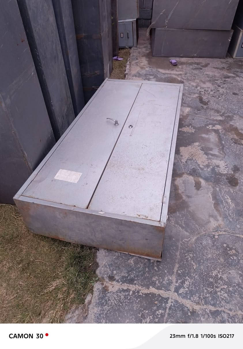 سلام عليكم لوكرات درجة اولا عدد ٤٠ سعر الواحد ٧٥ ابيع شلع وبيع مفرد خابر او تدلل عنوان كشروع المسيب ***********
