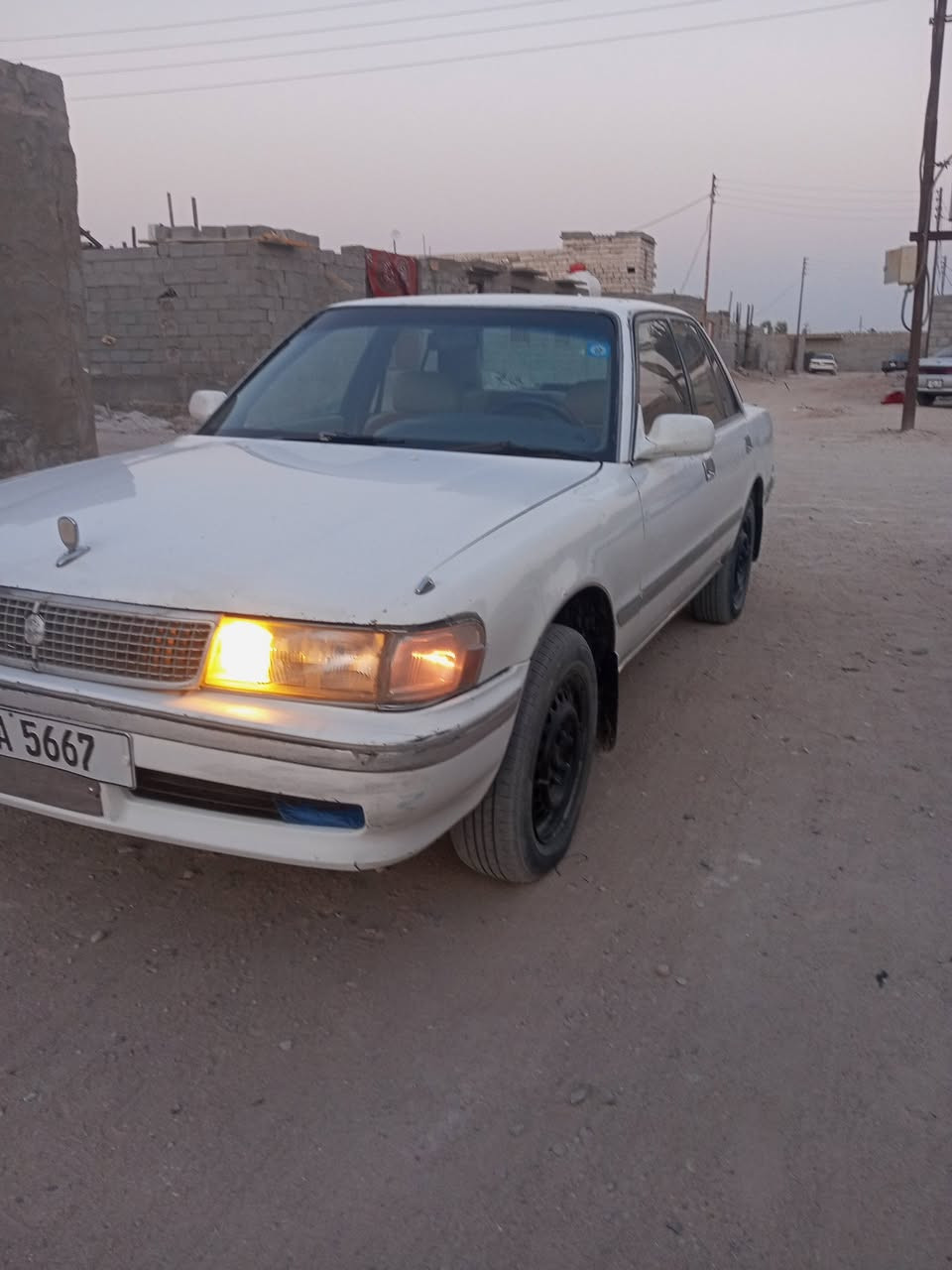 السلام عليكم سياره مارك كربلائي كفاله من الكص ونقل جثه رقم انجليزي مكينه كير وانجي دواخل جديده كهربائيات كلها شغاله حداده جاهزه السياره وحلوه مال جناي السعر 38 وبيها مجال للشراي مكان البصره. ***********
