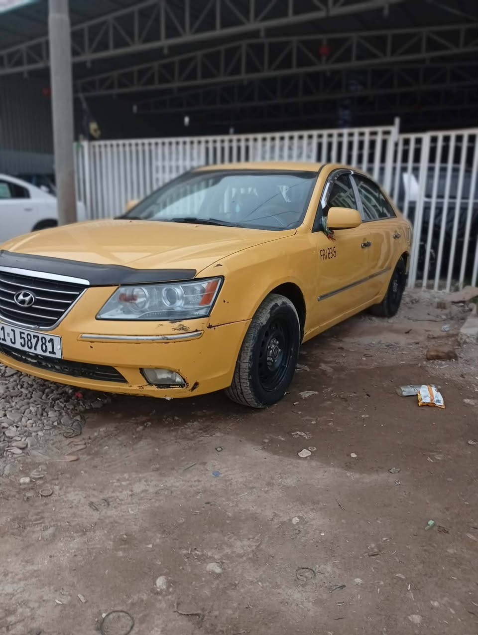 سوناتا للبيع موديل 2008 محرك 2400 أمريكي حادثها بنيد و جاملغ رقم بغداد تحويل ثاني يوم السعر 87 وبيه مجال الاستفسار والاتصال علئ الرقم ***********
