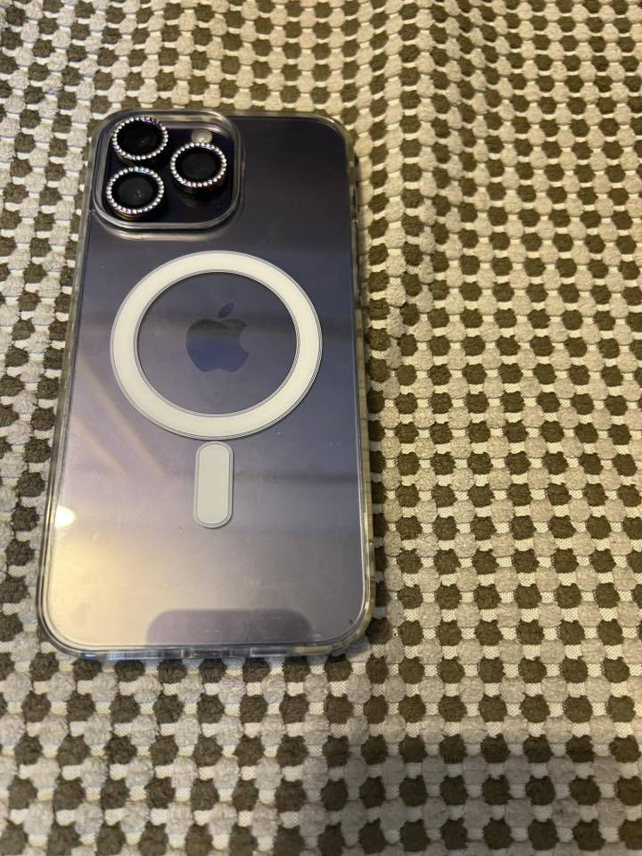 السلام عليكم ايفون ١٤ برو ماكس عربي مقفول من كلشي بطارية ٨٢ السعر ٨٠٠ الف وبي مجال قليل العنوان بغداد الكرخ للمعلومات الاتصال ***********
