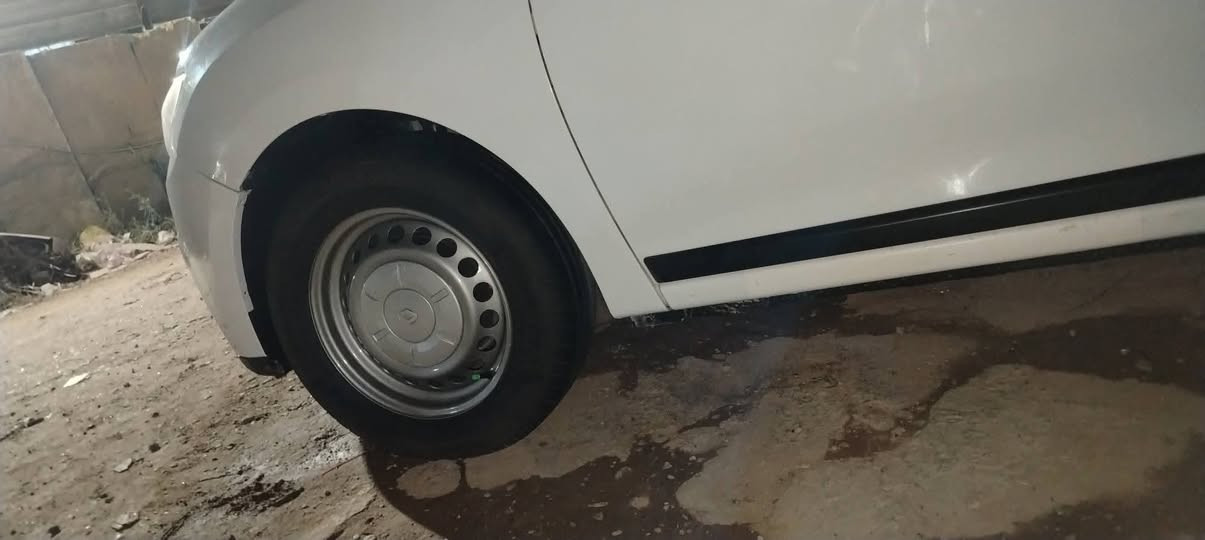 سلام عليكم رينو سنبل موديل 20 للبيع بسمي السياره خير من الله منضومه مال غاز صدر امامي خلفي جديد منضومت تبريد جديده السعر 75 وبيها مجال كلش بسيط مراوس ما اراوس بيع فقط للستفسار والتصال على الرقم *********** غير متواجل على الفيس  العنوان بغداد الدوره
