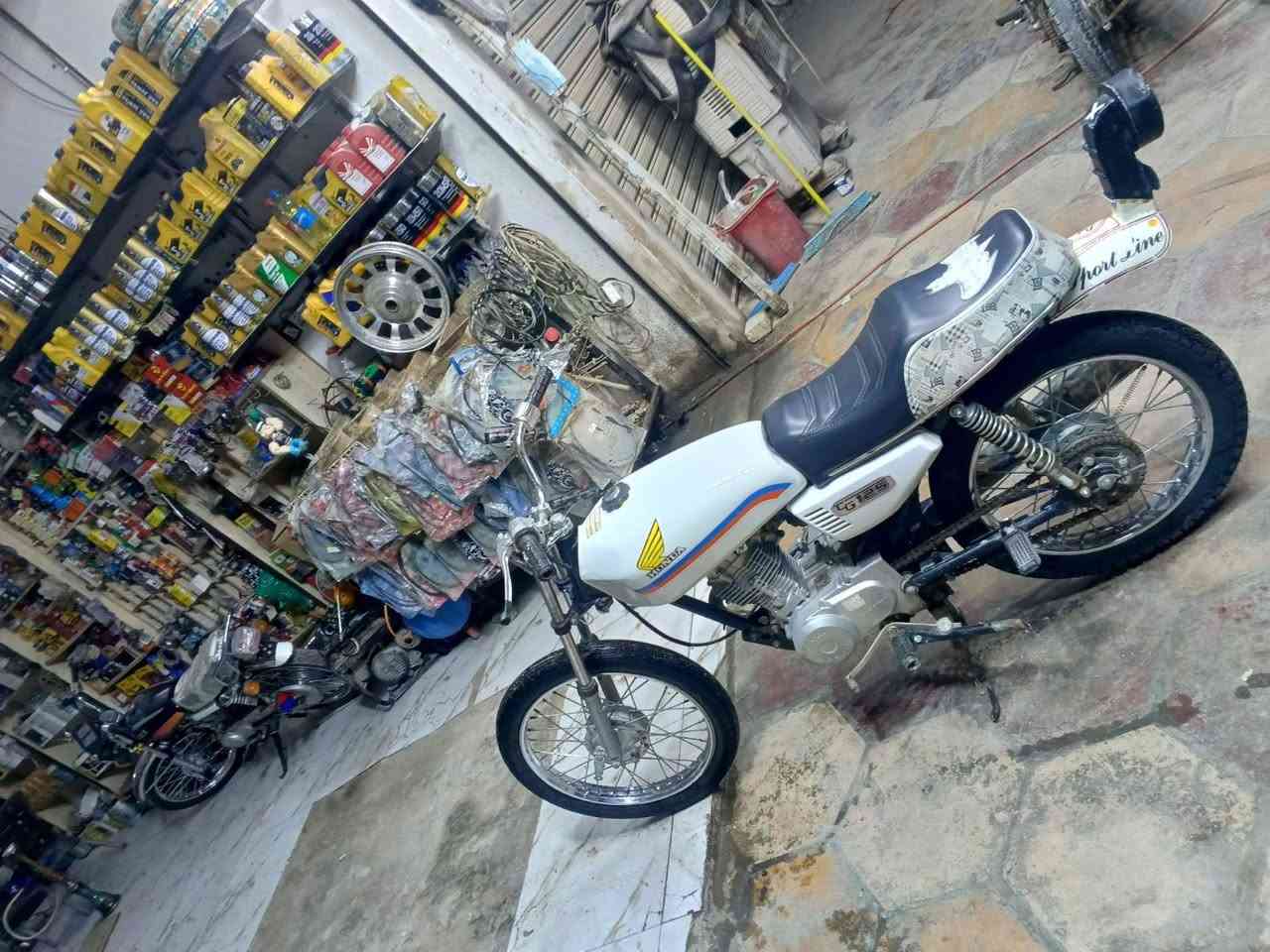 سلام عليكم منرخصت ادمن الكروب
دراجه اربع كير مديلا 20كلك 

تعمير نضيف كلش مكينه خرسة 

عوزهة شي بصيط 

بس خيال الدرجه 

السعر 375

وبيهة مجال بصيط 

العنوان كوفه 

وتساب ***********
