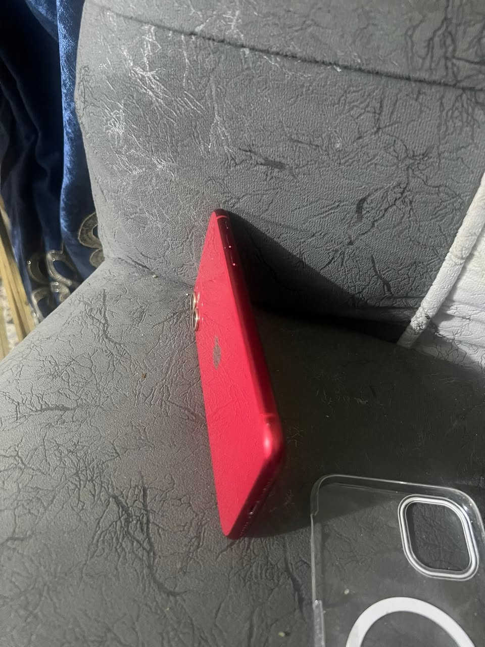 سلام عليكم 11 عادي للبيع موبايل نضيف مكفول شحن مايصرف ابد بيه سواد بل شاشه بس يشتغل او يلمس كلشي مابيه طبيعي بس اليخذه يبدله شاشه بس سعر 170 بيه مجال ماخذه ب 300 صار شهرين بس عله مود الشاشه نزلت سعره والله مكاني كربلاء حي النصر شراي يتصل ***********
