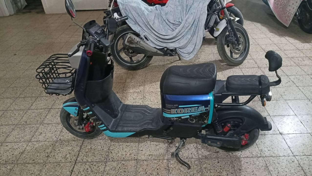 السلام عليكم للبيع درجة شحن نوع كوريا مار او بل عاميا ار 7
درجا نضيفا شكد مات كول بطاريات امبدلا اي نقص ما بيها كلو شغل الي تفيدا يخابرني علا هذا الرقم*********** سعرها 375 مكاني موصل جانب اليمن
