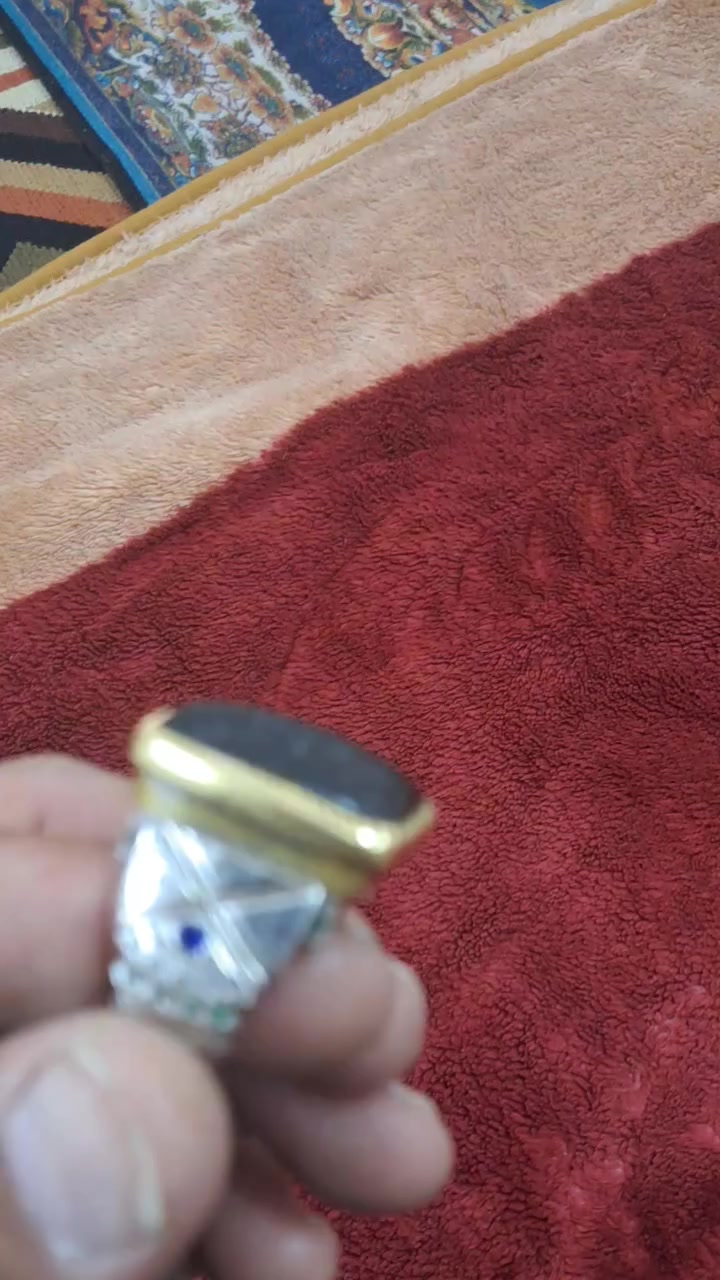 للبيع بغداد الحبيبيه السعر ٢٠٠ وبي مجال قليل ***********
