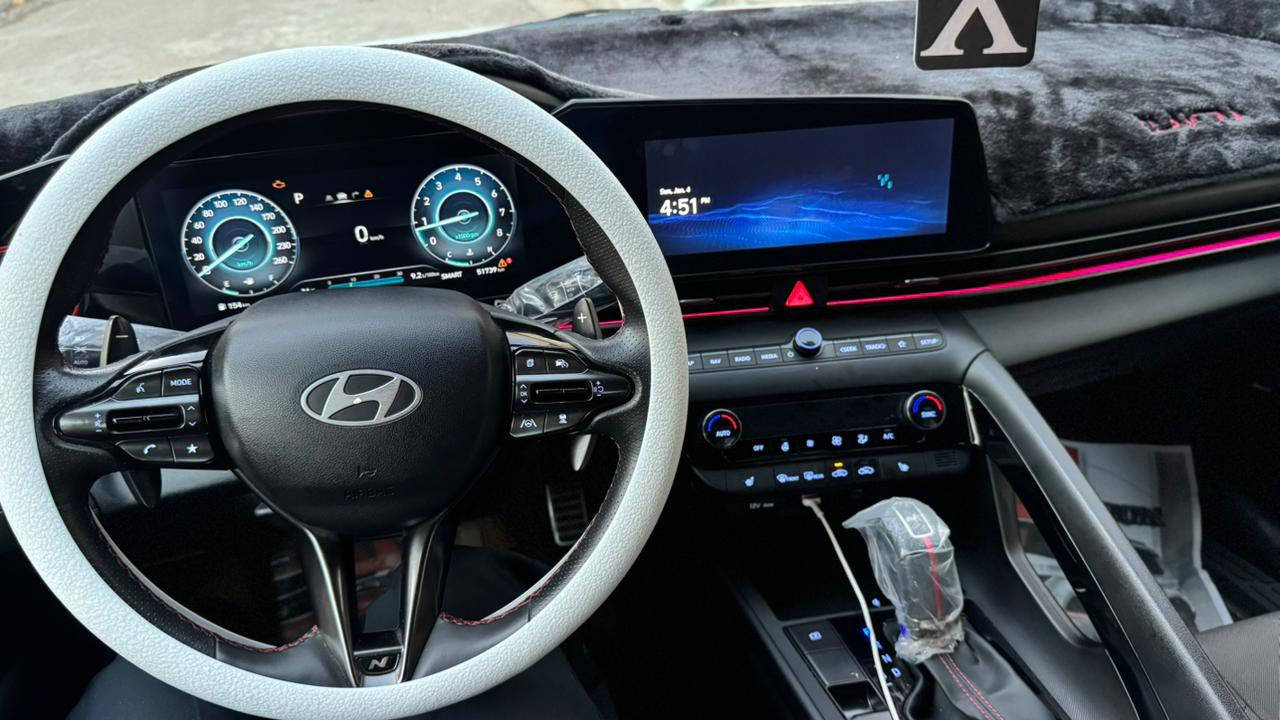 السلام عليكم النترا (ان لاين )مديل 24 دخول جديد دخلت معوقين و نسد ترقيم المعوقين و بقت فحص مؤقت تترقم حره السياره حاليا لا مدفوع لا كمرك ولا رقم ابيع على وضعها السعر 150 
***********
