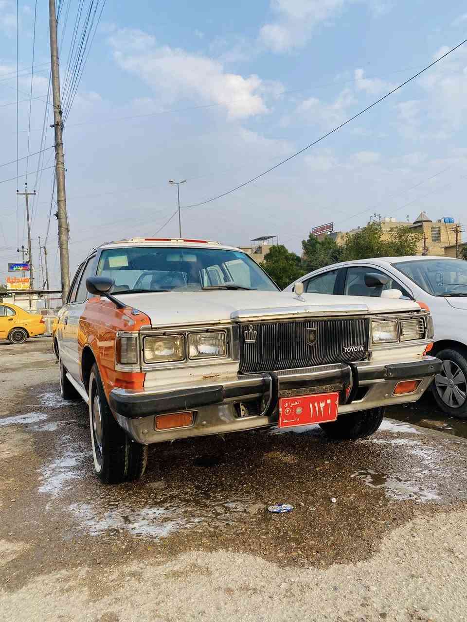 سلام عليكم كراون مديل ٨١ محور ٣٠٠٠٠ملكه سياره حلوه مرتبه شوفه عينك للبيع معروضه ب٣٩ وبيها مجال للطيبين 
***********
