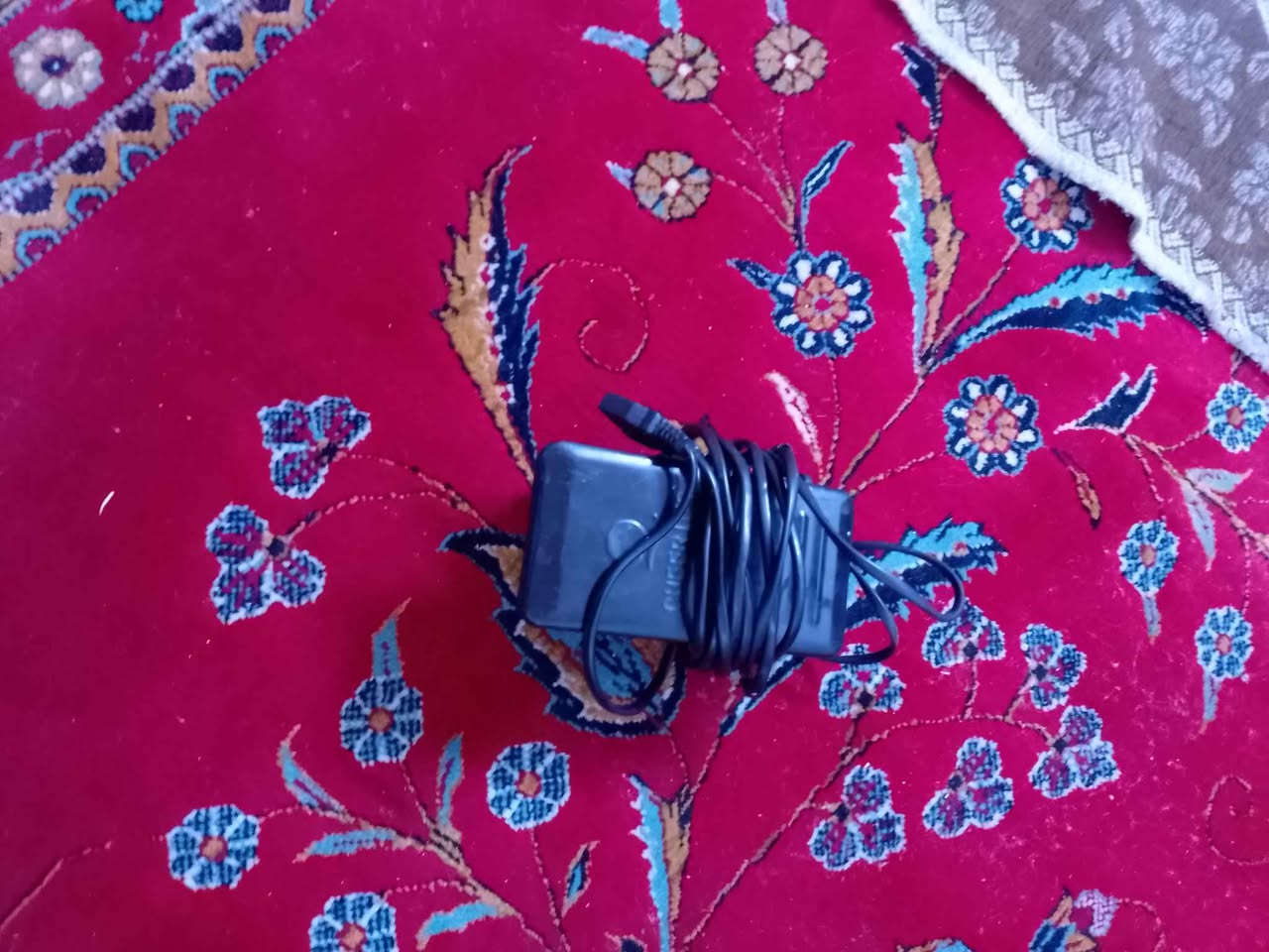 دوو مەکینەی خەیاتی بێ عەیب 
بۆ فرۆشتن زۆر جوان ئیش دەکەن 
نرخی دانەی ٤٥ هەزارە و
هەردووکی 90 هەزارە و
مامەڵەش هەیە لە چەمچەماڵم 
گەرەکی ئەنفالە کان نزیک ئاسایشە کە 
ژمارەی مۆبایل *********** شمشمل, السليمانية
