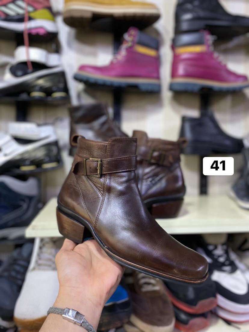 ❤️السلام عليكم شباب 🫆

توفرت وجبه جديده من البوت الأصلي القياسات داخل الصوره

لاستفسار اكثر مراسله الصفحه أو الرقم واتساب ***********

متوفر توصيل لجميع محافظات 🚚🚚
