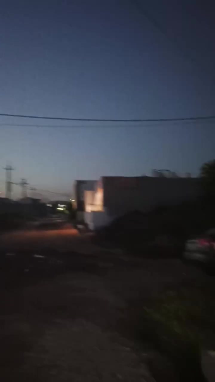 بسم الله للبيع بيت منطقة بكرة جو كما موضح بالفيديو ***********   ***********
