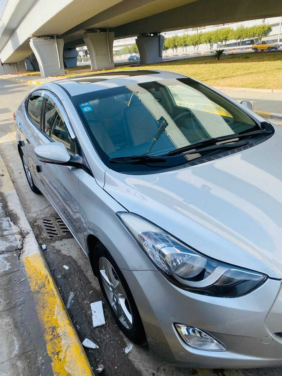 السلام عليكم للبيع هونداي النترا خليجي موديل ٢٠١٢ رقم بغداد دولي الجديد محرك ١٦٠٠ دوش
سلايت روف
ويل كب
السيارة مكفوله كير محرك صدر امامي وخلفي اطارات بيه صبغ قليل باب الخلفي السعر ١٠٨ بيه مجال بسيط للاتصال *********** مكاني بغداد جانب الكرخ
