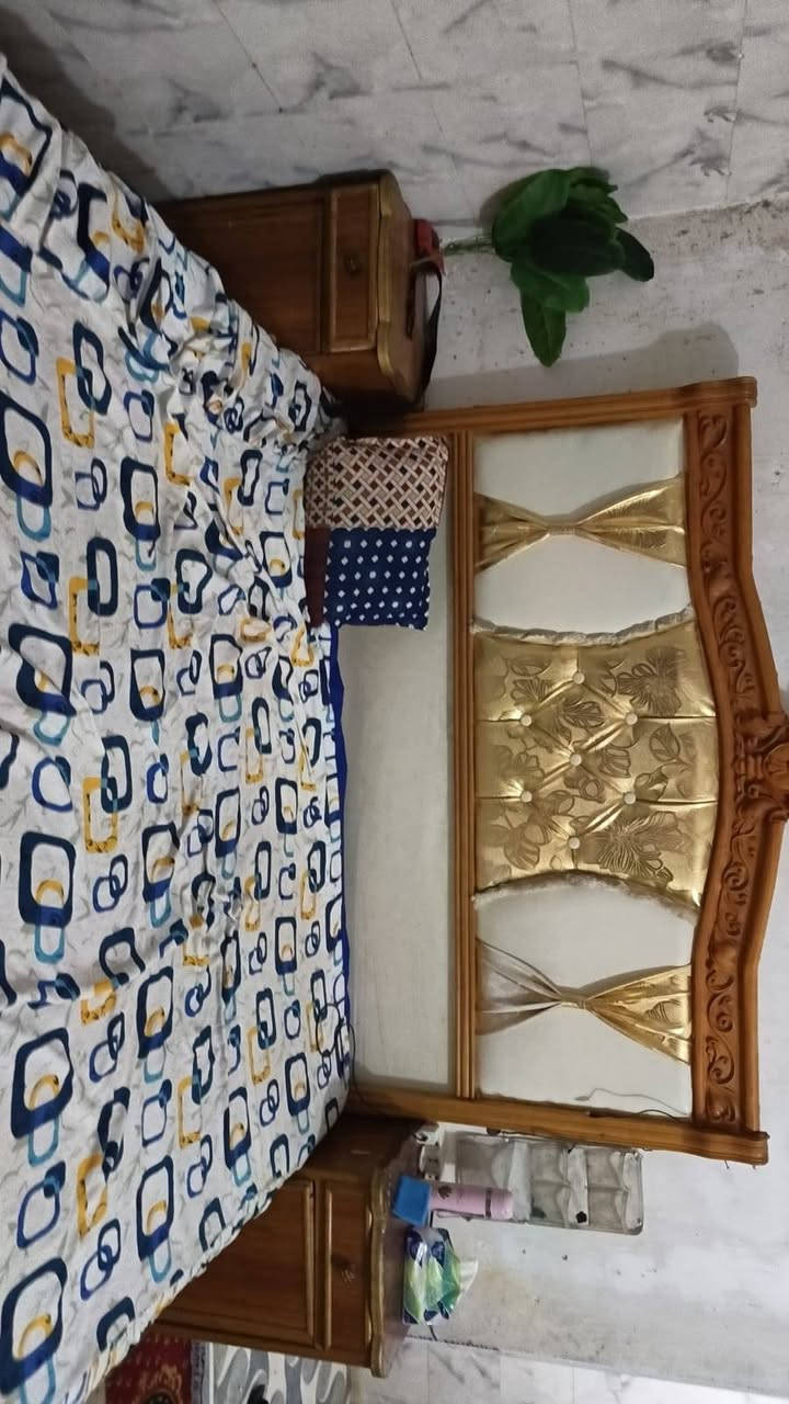 ‏
‏غرفه  نوم ، كنتور  6 بيبان  مقوس، 
‏ميز تواليت  جربايه + ملحقات،  كنتور   طفل
‏السعر  700.. العنوان  ***********
