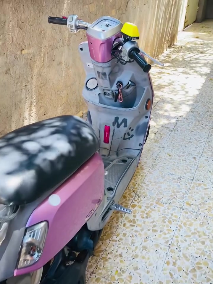 السلام عليكم بوليس مسطره نوزل دراجه مفتوحه 
كفرات بلاد غراضه كله بلاد نضيفه دراجه سعر 650 وبيه مجال شراي انتصل ***********
