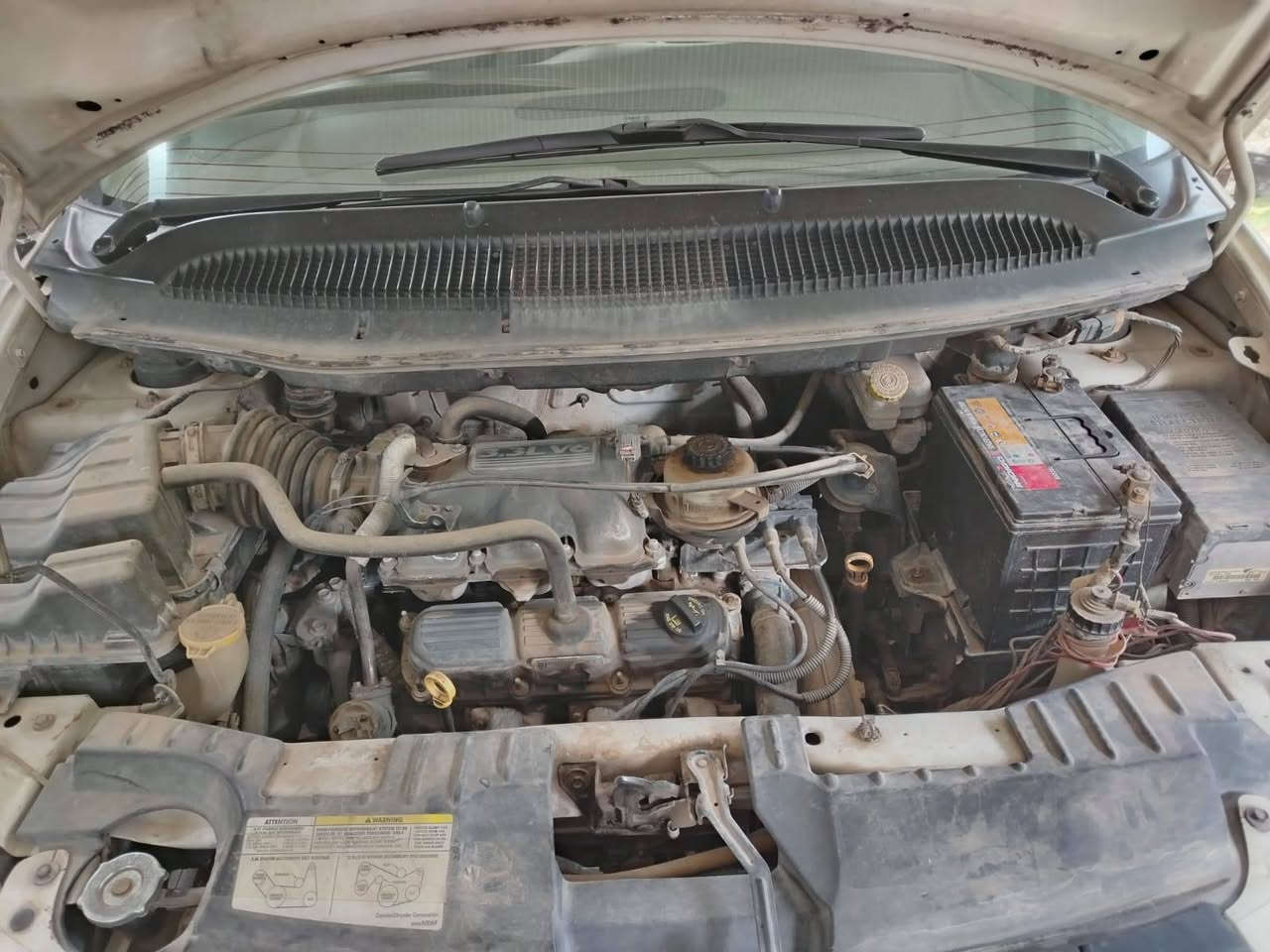 كرايسلر 7 راكب موديل 2007
محرك 6 سلندر حجم 3.300
رقم كركوك جديد بأسمي
السنوية نافذة لغاية شهر العاشر 2029
بيها بطاقة بنزين
السيارة بدون صبغ فقط الصندوق بي ملاحضات.  *********** كركوك ساحه الطيران
