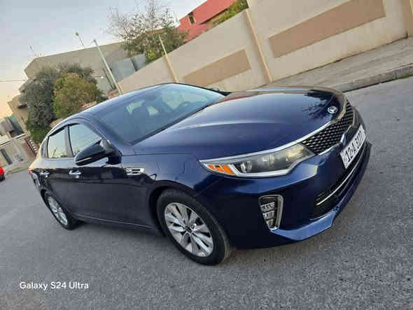 كيا اوبتيما 2018 ( S ) بلو
وارد امريكي  ماشية 97mi
 محرك 4سلندر حجم 2400 كير اوتوماتيك شرط المحرك والكير 
رقم نينوى دولي رقم وسنوية جديد  شرط التحويل 
بيها كوبون بانزين ⛽️ 
🚫 ضررها جدا خفيف صبغ دعامية خلفية  فقط بدون دواخل بدون اربكات الحوض سليم 
مرفوق صورها بأمريكا مع الصور 
مواصفات S
 كشنات جلد وكهرب 
حساس ضغط الاطارات شاشه كبيره كامرا 
 رادارات جانبيه  شاشه اعطال  كامره داخليه 
 اشاير بلمري فول تحكم ستيرن كروز سرعة مانع انزلاق 
ثلاث وضعيات قياده ( ايكو / نورمال / سبورت )
موصل الايسر 
 السعر 147
***********
***********
