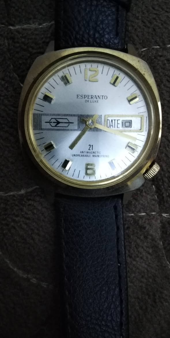 دمن رخصة المدير المحترم  ساعة للبيع ماركه سبيرانتو ديلوكس سويسري نضام ميلين اصلي مينه نضافه تامه وقت مظبوط. ملاحظه.. (الشهري).. لايعمل.


**إذا كنت صاحب هذا الإعلان وتريد حذفه لأي سبب، رجاءا أرسل رسالة إلى الدعم الفني**