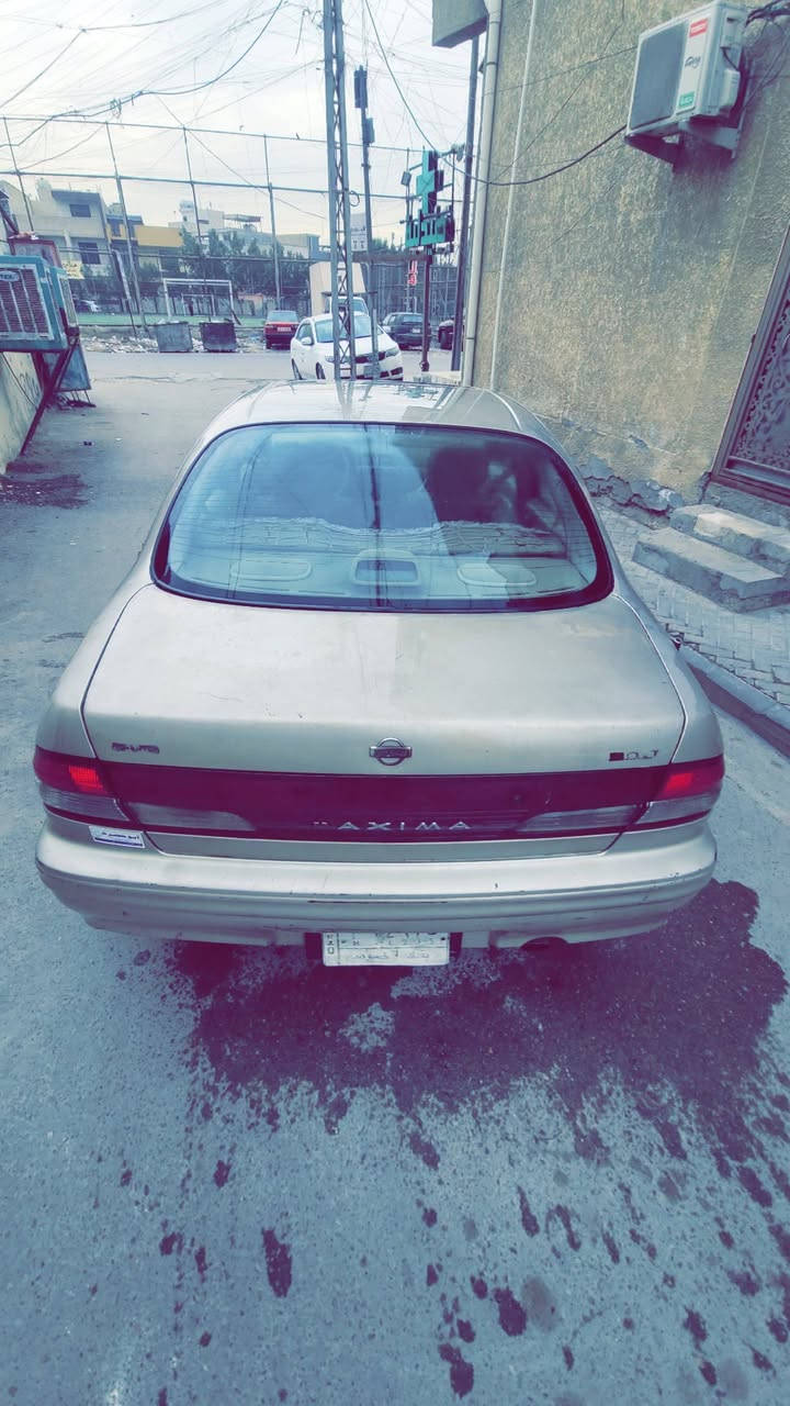 السلام عليكم// ***********
نيسان مكزمه م١٩٩٩ كير مكينه جدد كهربائيات كلها شغاله تبريد ثلج تتفائه شغلله سياره فول الفول موصفات خليجي تحكم مري بانوراما كراسي كهرباء شاشه كار بلي كامرا اريل كهرباء جهاز تحكم ريمونت سياره مابيها لا صبغ ولا تبديل بلاديه ع اخر السياره لايت زنون مابيها اي نقص رايدها ب ٥١ وبيها مجال حك جيه وماكو هيج سعر مكاني بغداد البنوك ***********
