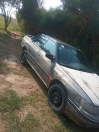 تيوته سوبارو مديل 1993رقمها نكليزي بغداد بسمي البيع 27 وبيها مجال رقمي...