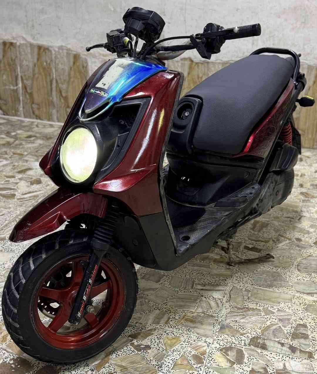 سلام عليكم سكنس جبلي مديل ١٤ دراجه فول نضافه مكفوله كفاله عامه شلعه معدل فول ابد ما بيهه نقص قبل ٥ اشهر نازله رمبه اوراقهه موجوده دراجه جديده بمعنه الكلمه كهربايات كلهه شغاله مكينه ناعمه ما تنسمع  سعر ٩٥٠ بغداد المشتل 
***********
