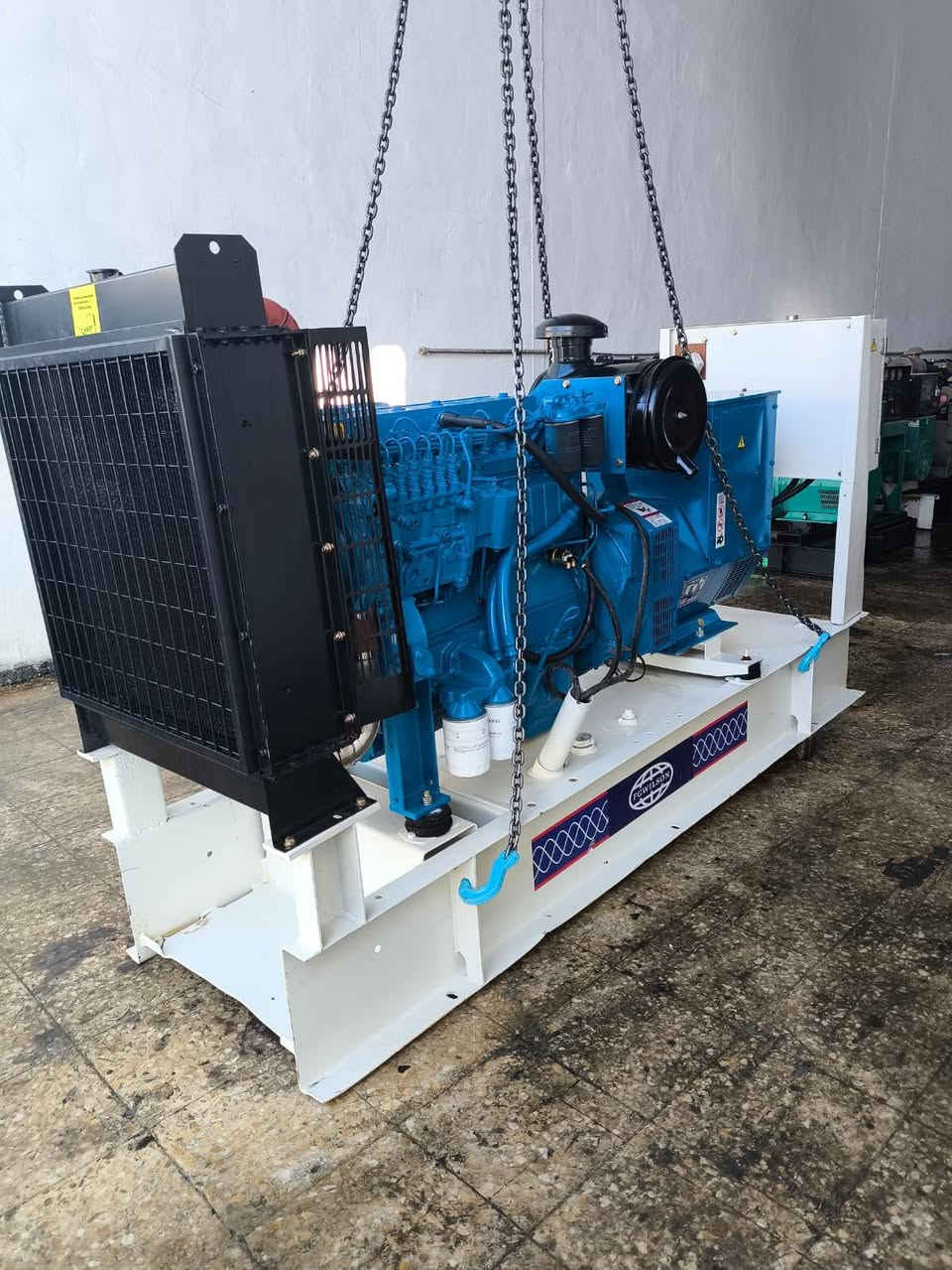 تم وصول مولده بيركنز لوفر ١٢٥ كيفي
٦ سلندر 
استيراد دبي 
العنوان اربيل 
يوجد توصيل كافه المحافظات
للاستفسار الاتصال على الرقم ***********
