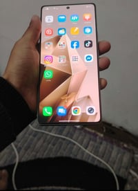 Infinix NOTE 50 Pro ذاكره256 رام24 شاشا144هيرتز شرط النضافه  سعر220 مج...