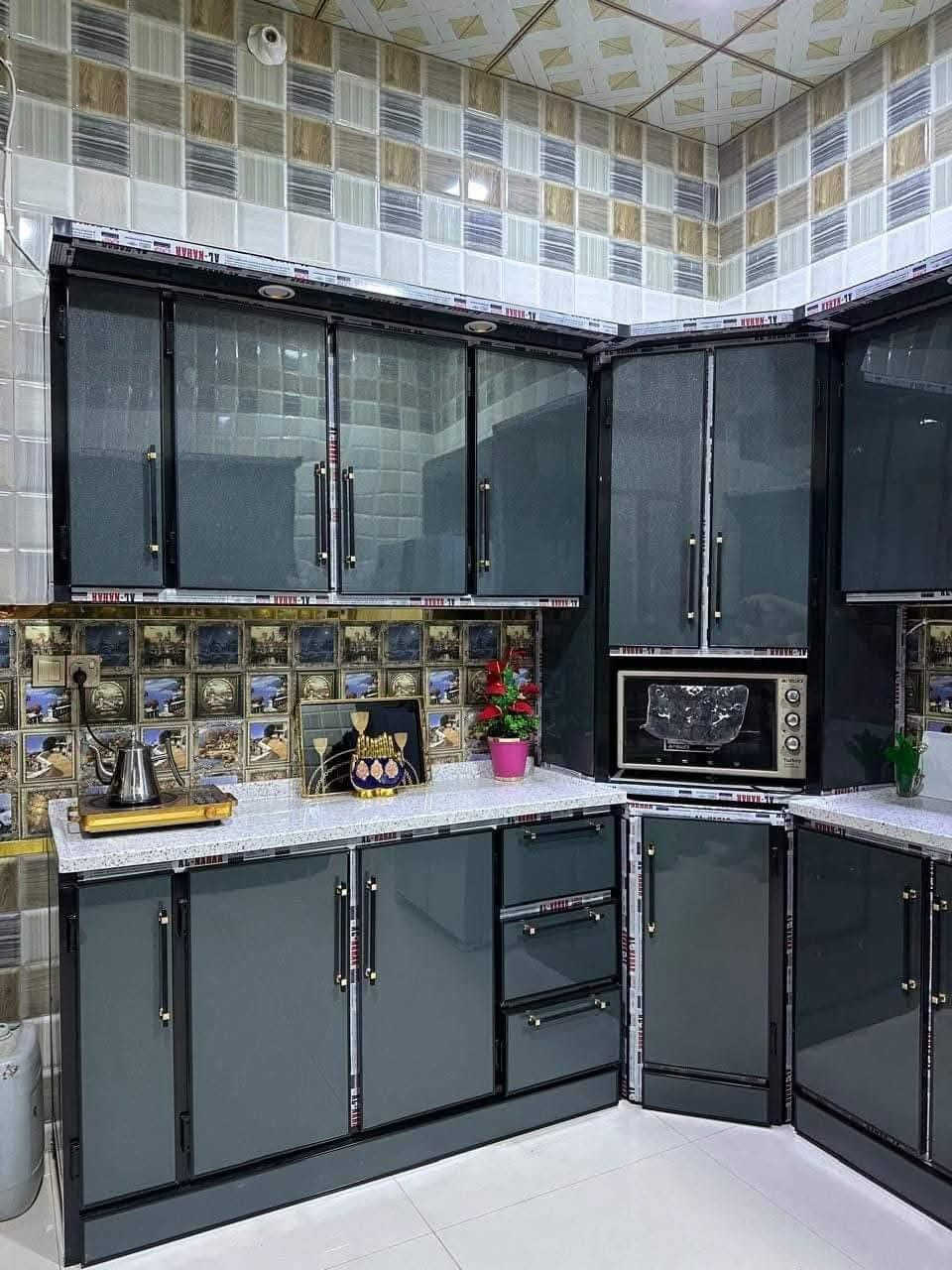 عروض  تبديل القديم بجديد مع فرق
من معمل اللحين المنيوم  😍 اسعار مناسبه جدا 
تفاصيل العمل (مقطع المنيوم ثقيل وحسب طلبكم  ابليت الارضيه والضهر ثقيل الرفوف مقطع وبنل  اسفل كل جسر المنيوم للمتانه وتنضرب سيليكون) تحشيه خشب من داخل مقطع القوه 
وتغليف الابواب حسب طلب الزبون
السعر يشمل التاج😍 والاناره 😍
العنوان ناصريه الاسكان الصناعي بدايه نزله الثانية مقابل العمارات 
اي استفسار راسلنا📱 وتساب وتدللون 
أو أتصل بنا على الرقم التالي☎️*********** متابعة الصفحة
