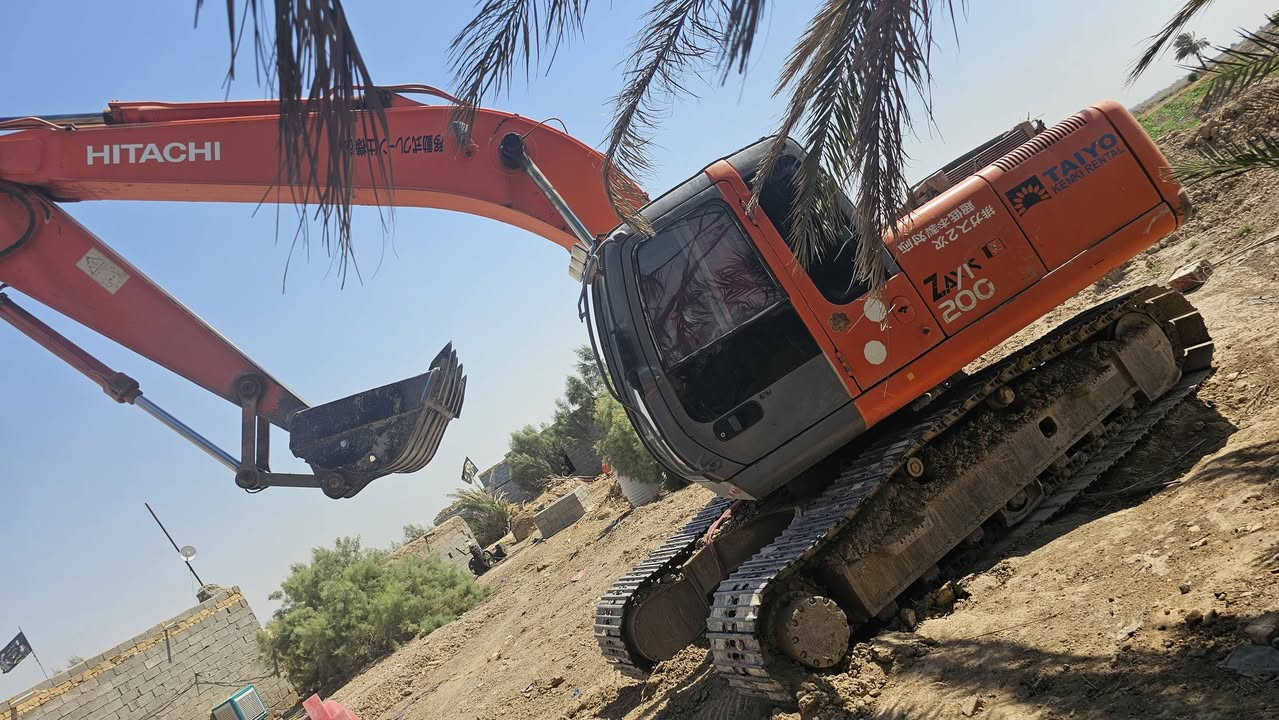 سلام عليكم حفاره البيع زت عادي المكينه منفيس مكينه جهزه خير من الله اي نقص ما بيه بس رولات #المكان ناصريه رفاعي الستفسار #***********++***********++***********

