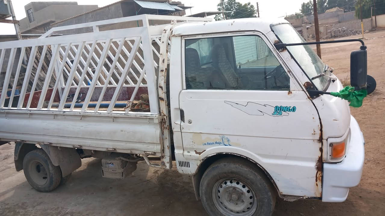 سلام عليكم من رخصه مدير الكروب كيا بنكو موديل 96كامله مكمله من كلشي نقص بيهه رقم شاصي ماواضح السنويه 27 وراعيهه يريد تحويل ***********
