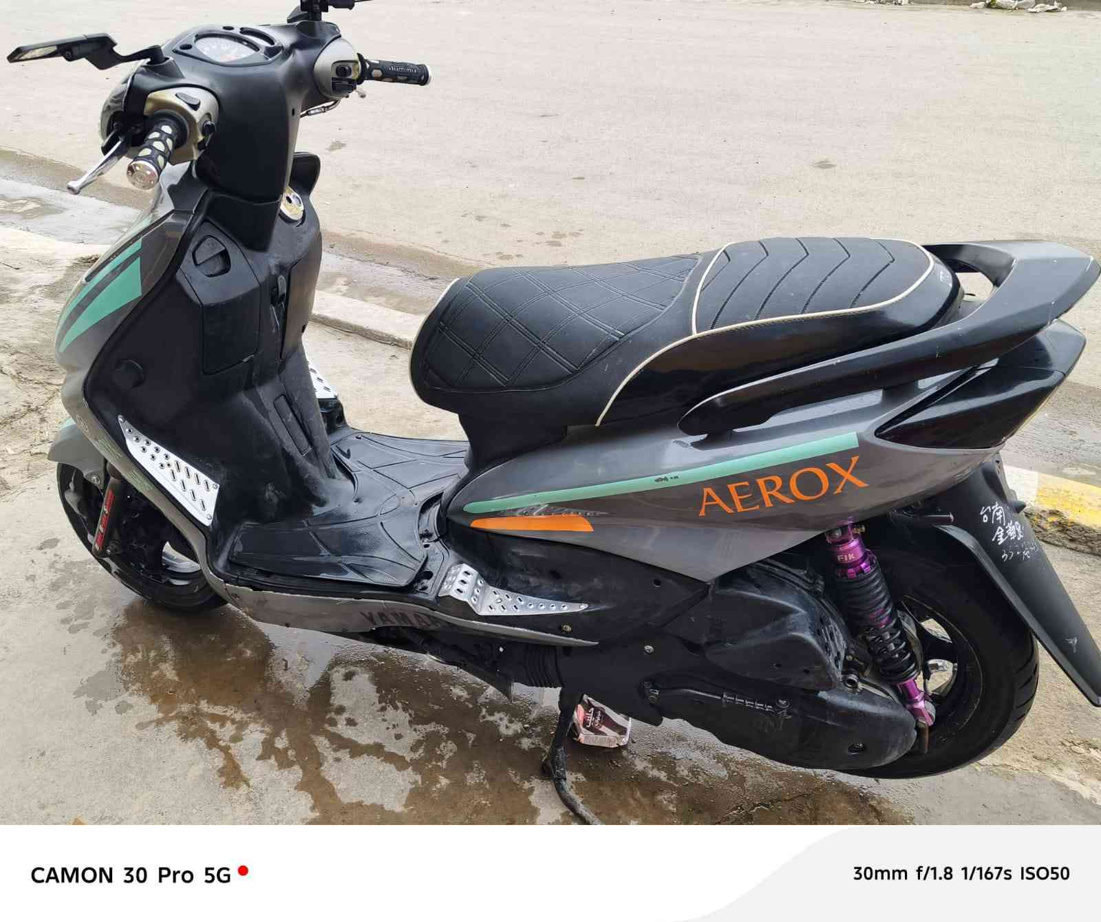 سلام عليكم سكنس نثية جاية من برة مزودة المكينة
كور رياضي صليب
بوشة رياضي 58.5
كام شفت رياضي
كابريتر قفاز تايوان اصلي بوق حجم 28
شوتة رياضي
افلاوين رياضي دبلات  رياضي
دبلات خلفي رياضي
يدات سكليتر رياضي 
يدات ابريك رياضي
افلنجة رياضي فج رياضي
عقل رياضي سعرة 130 الف
اكلجات رياضي اصلية تايوان
خرز FCS
اذرع KS
دواسات حديد KS
دراجة نضيفة اي شي مناقصها
اشاير لد الوان
ضوة امامي مال تي ماكس 135 دولار
ابلتوث بي ضوة
انارة خلفية رياضي غير لاشاير الوان
دشبول ناقصة بس كيلو متر
دراجة نضيفة اي شي معايزها اعيد وكرر نضيفة كلش شغلها خارج العراق شلعة معدل تاكل الكاع

سعرها 975 وبيها مجال للطيبين
مكاني بغداد الغزالية

***********
***********
