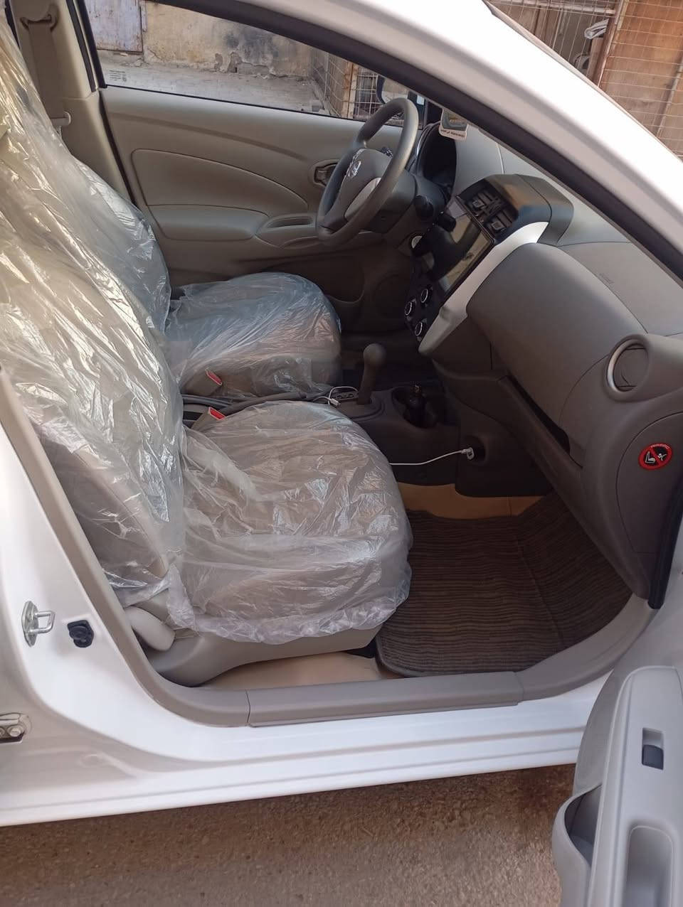 السلام عليكم نيسان سني موديل 2025 اربيل
مكفوله كفاله عامه عده باب الصدر صفحت العبري
شخط بصيط
مكان السياره بصره
انا مكلف بلنشر هذه رقم راعيها
***********
