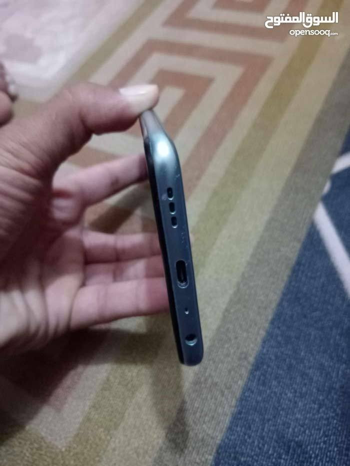 هاتف OPPO A96 للبيع
المواصفات العامة:

 الشاشة: 6.59 إنج – بدقة FHD+ – نوع LCD – 90Hz (سلاسة بالتنقل والتصفح)

 المعالج: Qualcomm Snapdragon 680 – ممتاز للاستخدام اليومي والألعاب الخفيفة

 الرام: 8GB رئيسية + 8GB توسعة = 16GB فعلي

 الذاكرة الداخلية: 256GB

 البطارية: 5000mAh – تدوم يوم كامل بسهولة

 الشحن: شحن سريع 33W (يشحن بسرعة ممتازة)

 المميزات الإضافية:

 السماعات: صوت عالي ونقي – ستيريو مزدوج (صوت محيطي ممتع للألعاب والفيديوهات)

 الكاميرات:

خلفية 50MP + 2MP (عمق) – تصوير واضح

أمامية 16MP – سيلفي نظيف

 مقاوم لرذاذ الماء والغبار (تصميم قوي)

 حساس بصمة في زر التشغيل – استجابة سريعة وآمنة

 الحالة:

الجهاز نظيف مثل الجديد

ما مبدل أي قطعة – على وضع الشركة 100%

لا بيه خدوش ولا مشاكل – تستلم جهاز مضمون

 الملحقات:

شاحن أصلي

كفر حماية

ما يجي من الشركة سماعة، وهذا طبيعي

 سبب البيع: محتاج مبلغ، مو لأن بيه عيب
 ملاحظة مهمة: سعر الشراء الأصلي كان 450,000 دينار عراقي – والله يشهد 

 السعر الحالي: 100,000 دينار عراقي
 السعر قفل غير قابل للنقاش – راسلني خاص

 الموقع: كربلاء – طويريج – الهندية – منطقة السياحي – جرف آل بعامر
 أقرب نقطة: أسواق علي جلعوط

 للتواصل:
 *********** – (واتساب، ماسنجر، اتصال – متواجد يوميًا)
 ملاحظة: ما متوفر توصيل – فقط بيع مباشر داخل كربلاء
