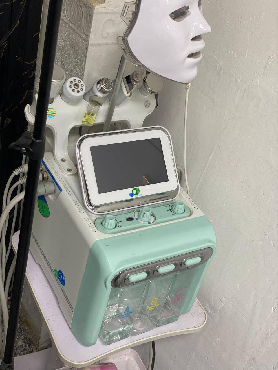 سلام عليكم جهاز للبيع الهدرفيشن  جديد استخدم قليل   جاهز من كلشي  السعر 250وبي مجال  العنوان الشعب  شارع الصحه  الاستفسار على الرقم ***********
