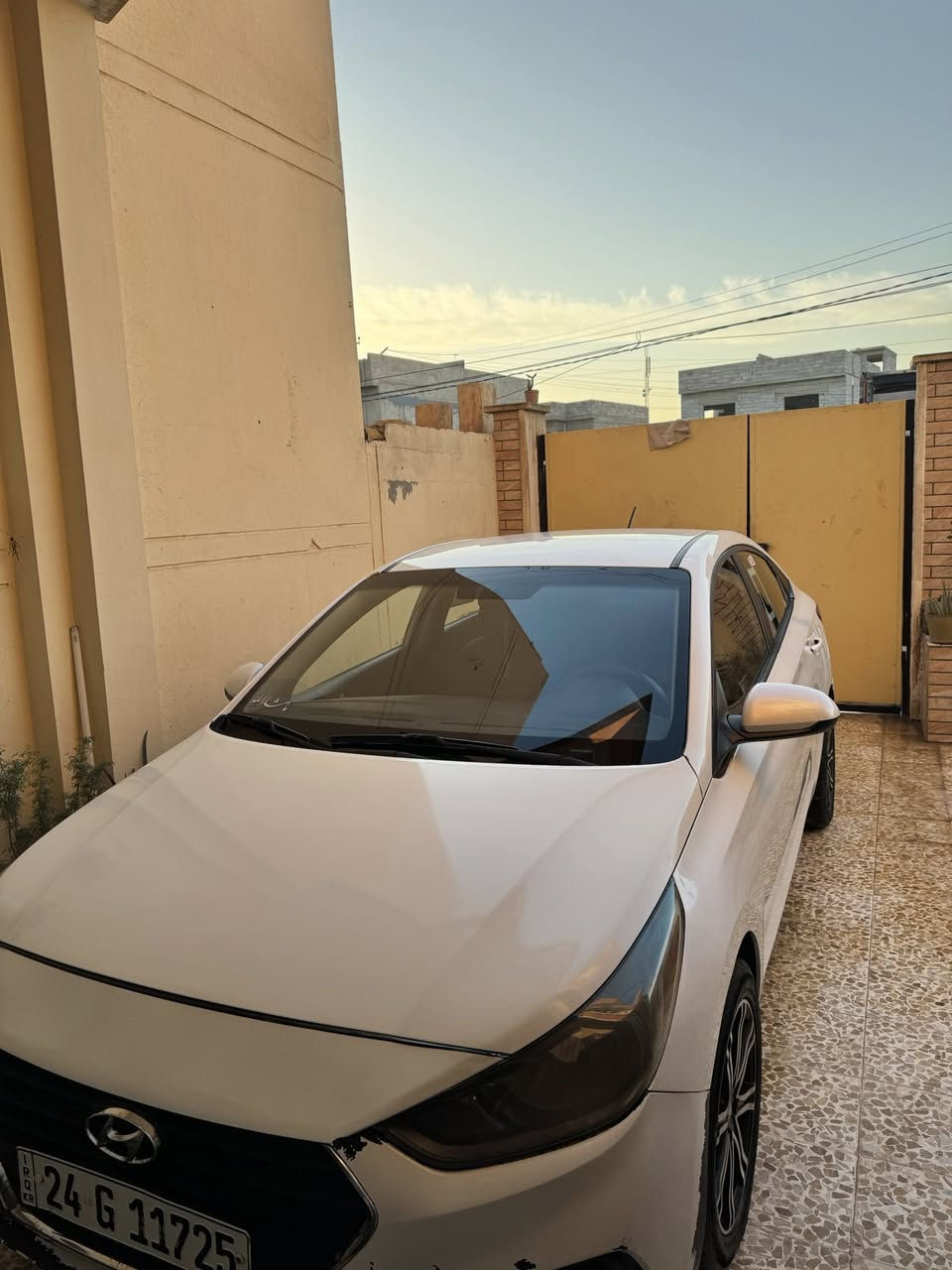 سلام عليكم
اكسنت للبيع مديل2019
محرك جي دي اي16 محرك كير اي تي شرط 
ويل كب 16 تايات جدد 
ضرر قطعتين بوند وجاملغ 
سياره عليها غرامه 3ورقات ينزل من سعرها 
كابون بانزين بيها 
السعر 120
الاتصال ***********

//
الثاني فقط واتساب ***********
