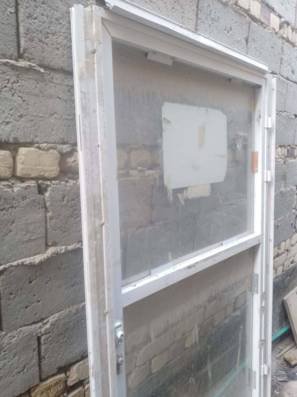 باب جام المنيوم
متر بمترين مع قطع جام متر وأكثر من متر العدد 6 قطع
***********9
