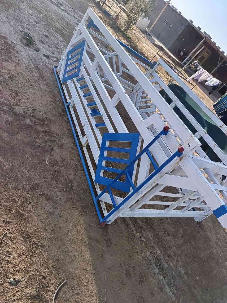 السلام عليكم محجر كيه نثيه جديد السعر 300 رقم الهاتف ***********
