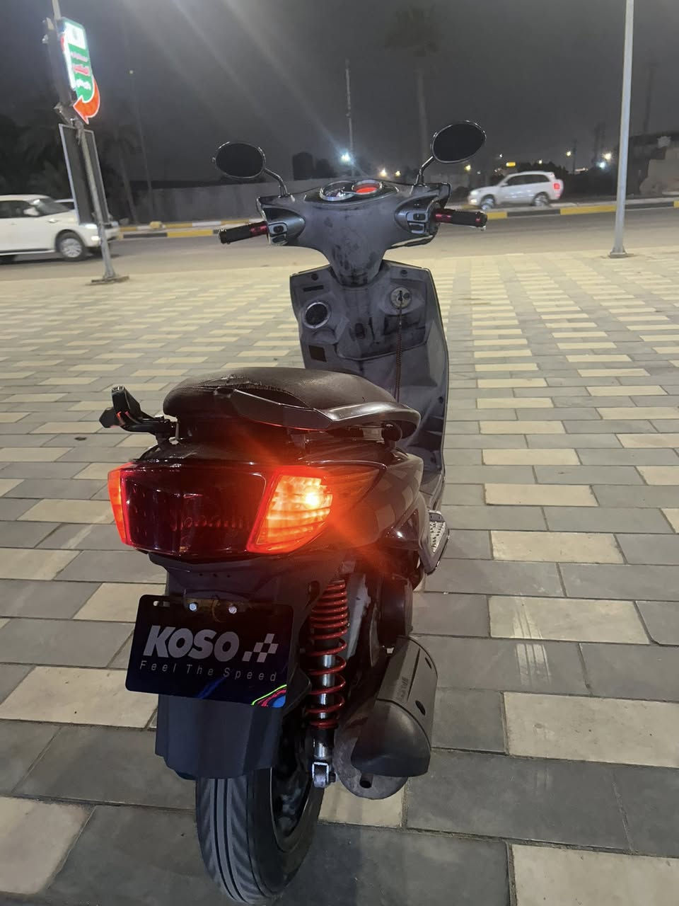 السلام عليكم 
سكنس فحل 
قبل ٥اشهر نزلته رمبه على ايدي 
بية زوج كلجات رياضية 
دراجة كلة مختمه 
عنواني مدينة الصدر 
رقمي ***********
سعر اتصال
