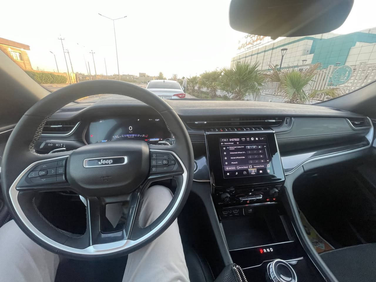 السلام عليكم
موديل 2023 7 راكب ماشيه 19 الف ميل 
حادثها الويل الايسر والدعامية مصبوغة
ايرباكات الكشن والبرده فقط
السعر 280 وبيها مجال قليل 
***********
