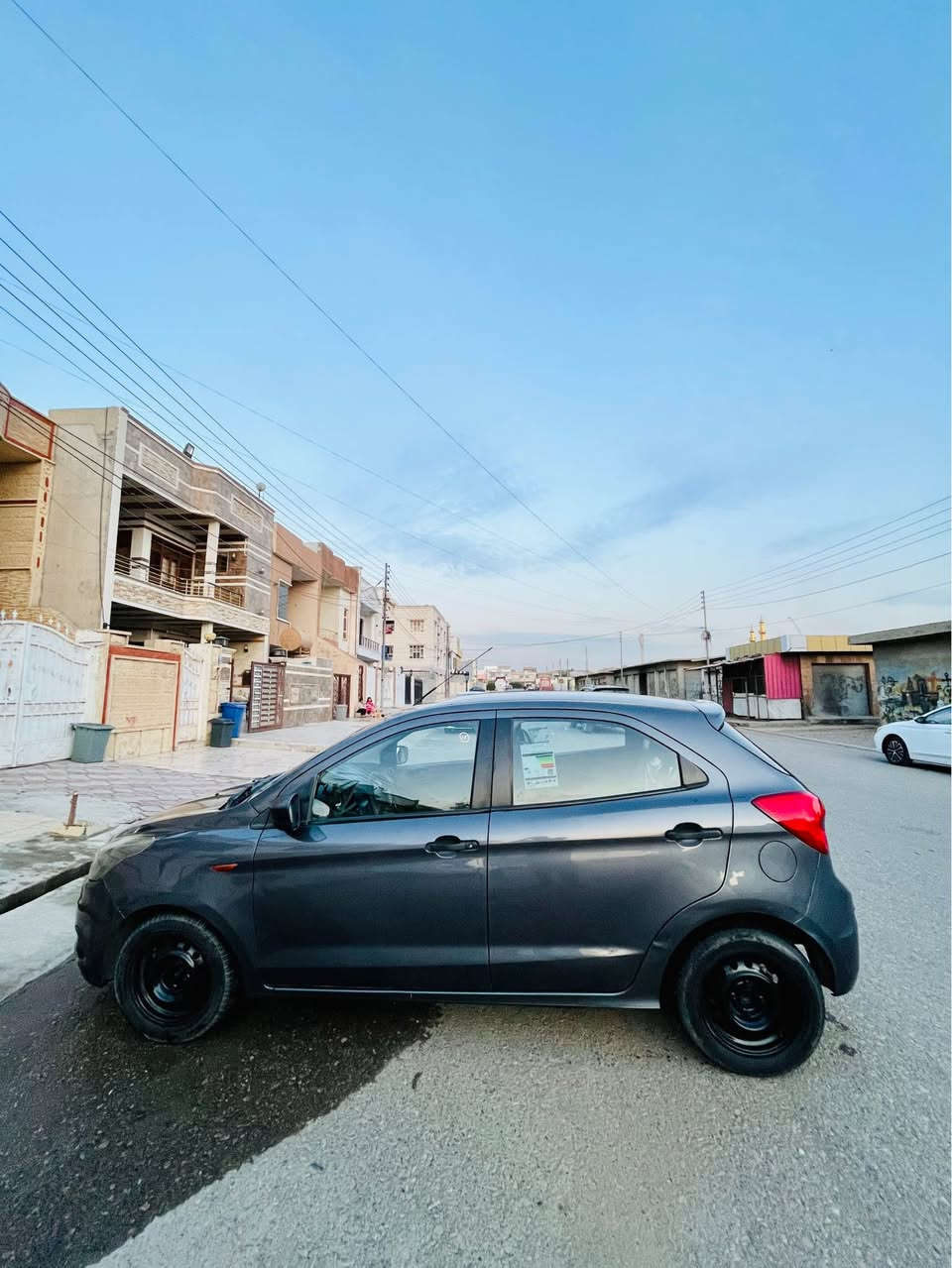 فۆرت فیگۆ مۆدیل2016خلیجی مەکینە ١٦مەرغوبە دووپارچەی هەیە چاملخ و بۆنیتی کەمەک ناوەوەی گرتیە جەمپێکی خەفیفی پشتی هەیە سحری 66 کەمەک مەجال 87هەزار رۆشتوە  ر قم *********** أربيل, العراق
