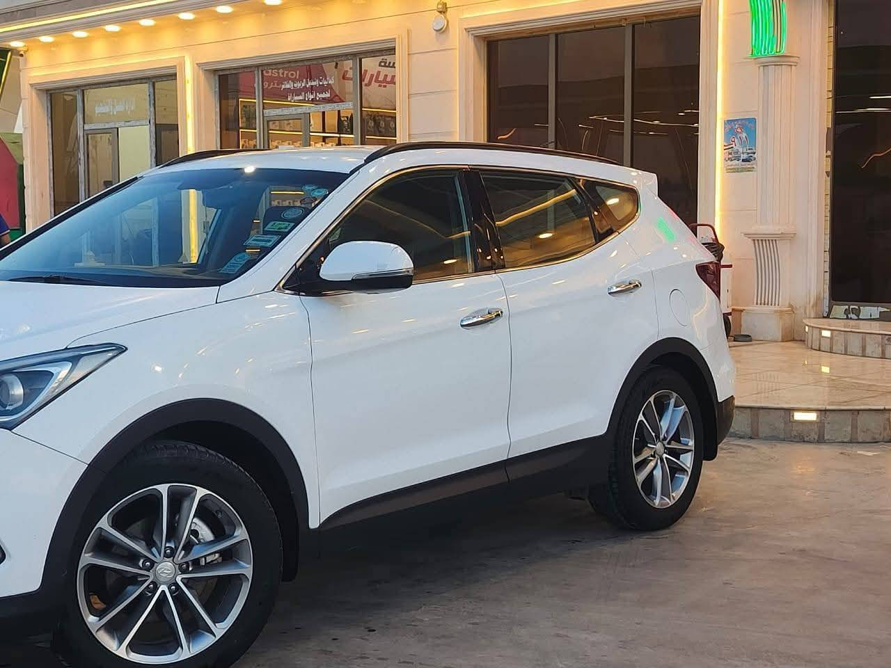 سنتافي خليجي أبيض موديل ١٨ اربعه سلندر رقم أربيل الجديد الدولي بأسم شركه سبعه راكب ثلاث قطع تبريد كامره وحساس كشن كهرباء السائق لد نهاري ماشيه ١١٣ الف حقيقي اصل سويج ومحوله بصمه سياره خير من الله للبيع او مراوس  شاشه وكفاله عدا بارد بالبنيد كد كف  موجوده في ميسان السعر على الرقم ***********
