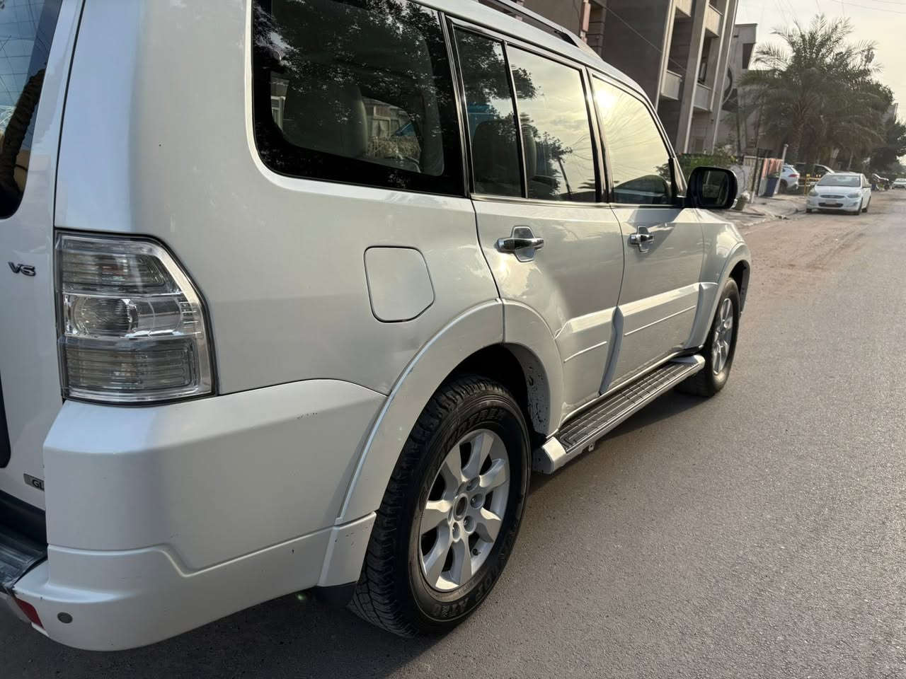 باجيرو حبتور  2010 خليجي  مكفوله من الصبغ بيه بارد صغير بالجاملغ ايمن محرك 3500  المرغوب تبريد ثلج 7 راكب دمام سلايد روف تحكمات ستيرن مانع انزلاق فول للأخير  حبتور رقم بغداد الجديد بسمي السعر 143$ وبيه مجال رقم الهاتف ***********
