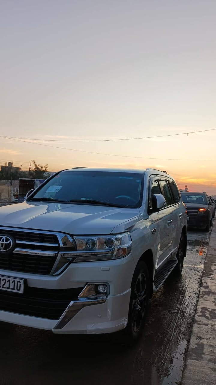 السلام عليكم بيع اومراوس محتاج فرق لاندكروزر gxr موديل 2016 رقم سليمانية باسمي السيارة بلادية فقط تحديث دعاميات والويل كب موديل 21 كير محرك حدادية تبريد كهربائيات كلة وضع شركة ماشية 180 الف حقيقي شرط الفحص متواجدة في بابل حي الطيارة للاستفسار *********** متواجد واتساب
